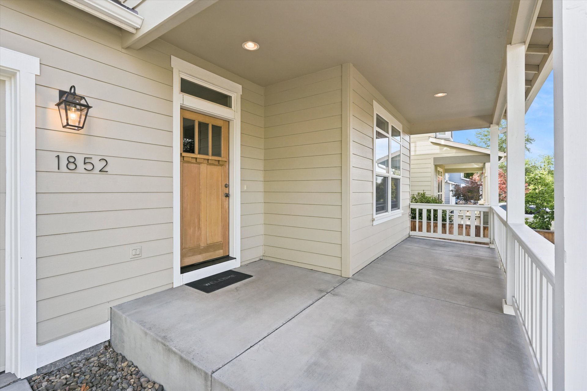1852 Summer Place, view 4