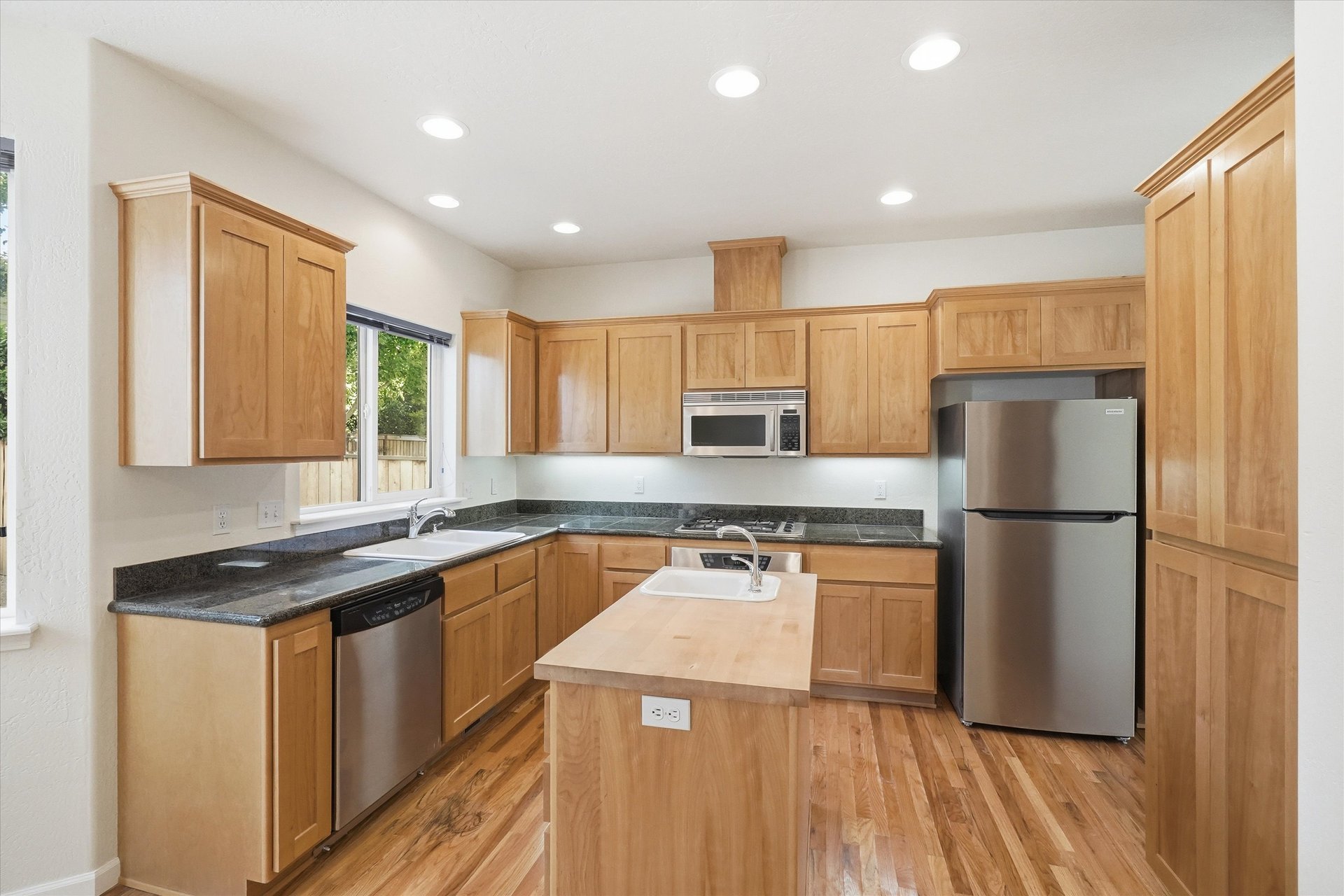 1852 Summer Place, view 10