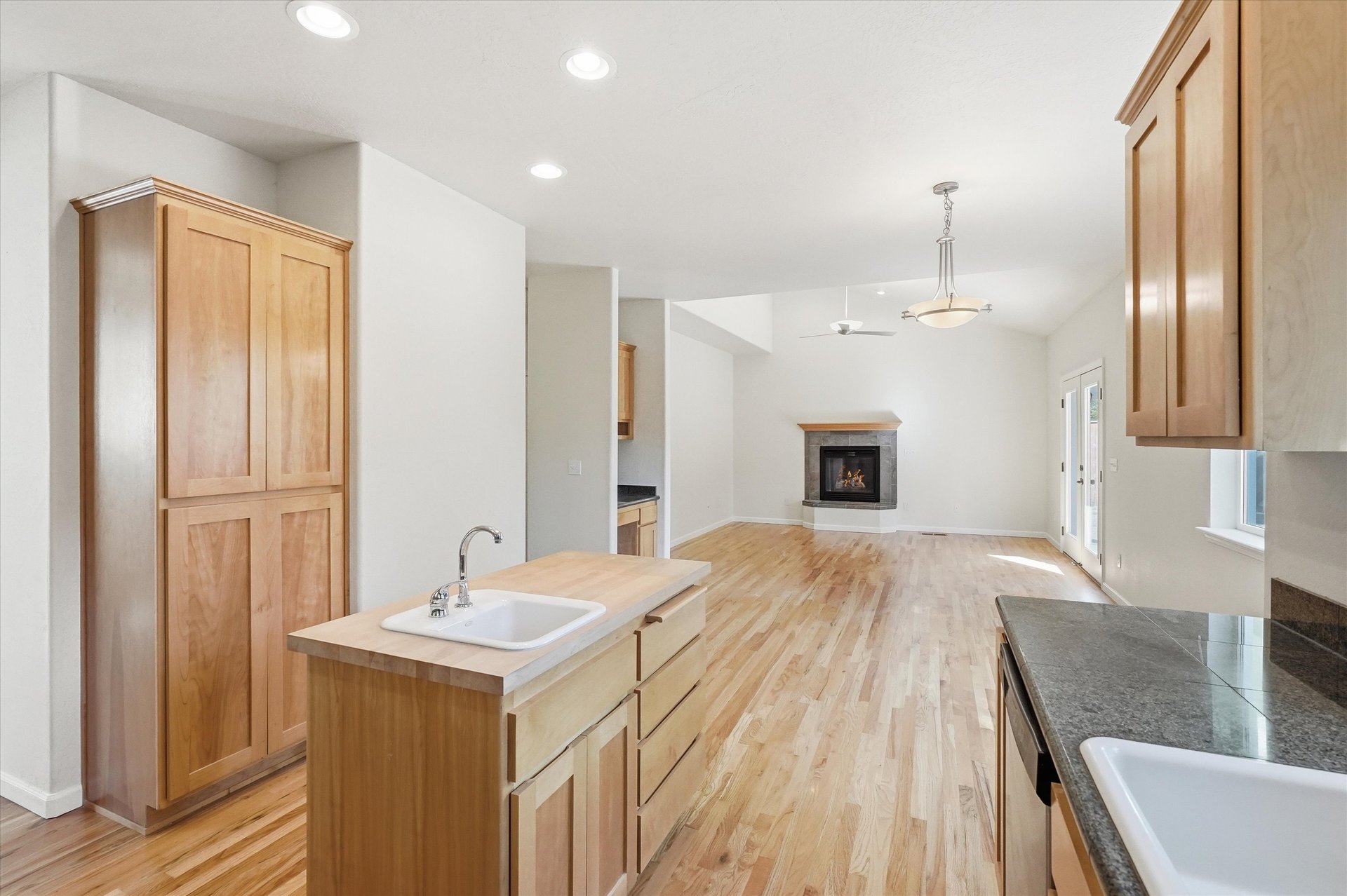 1852 Summer Place, view 11
