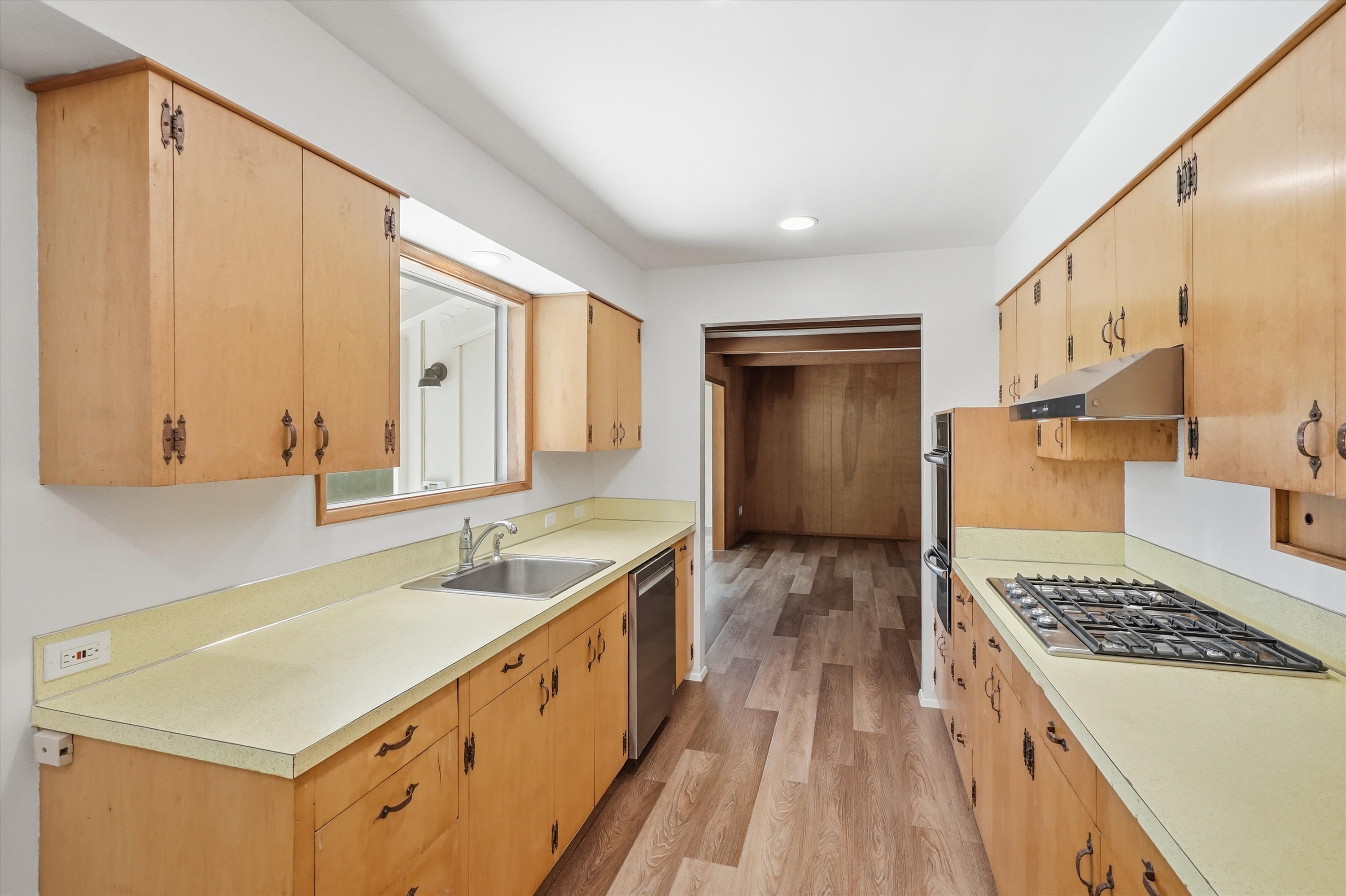 316 Stanley Avenue, view 13