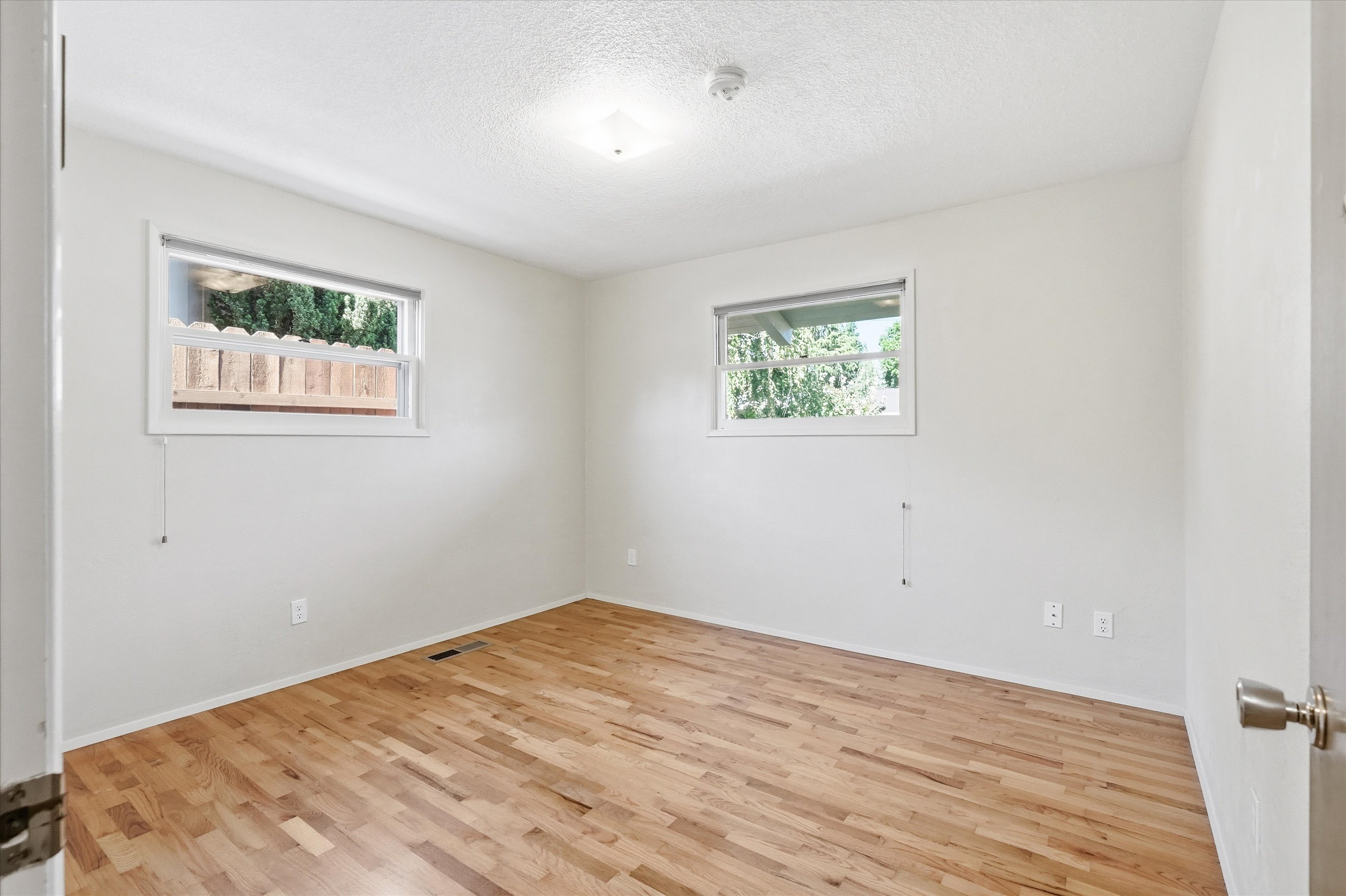 316 Stanley Avenue, view 18