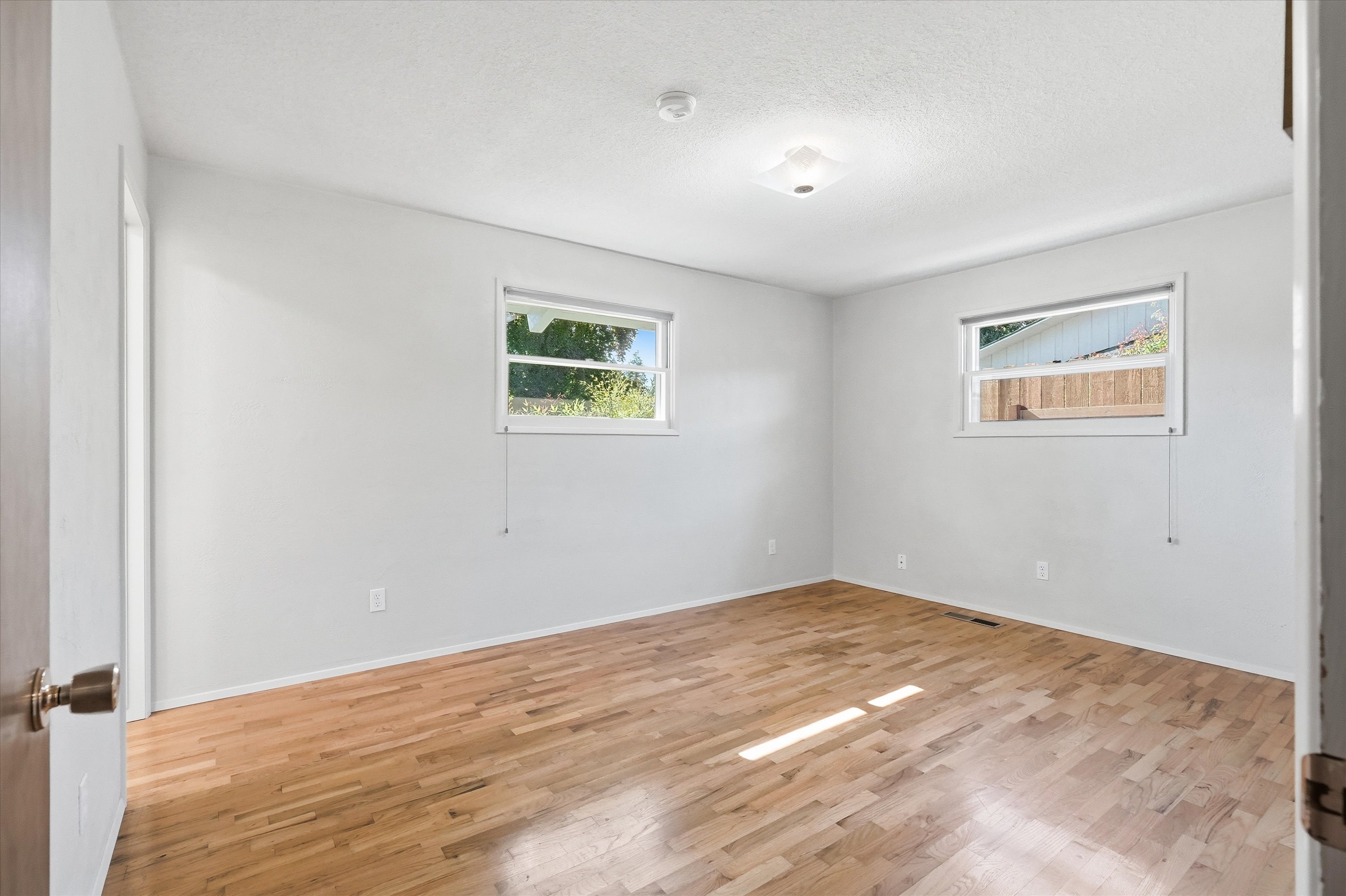 316 Stanley Avenue, view 20
