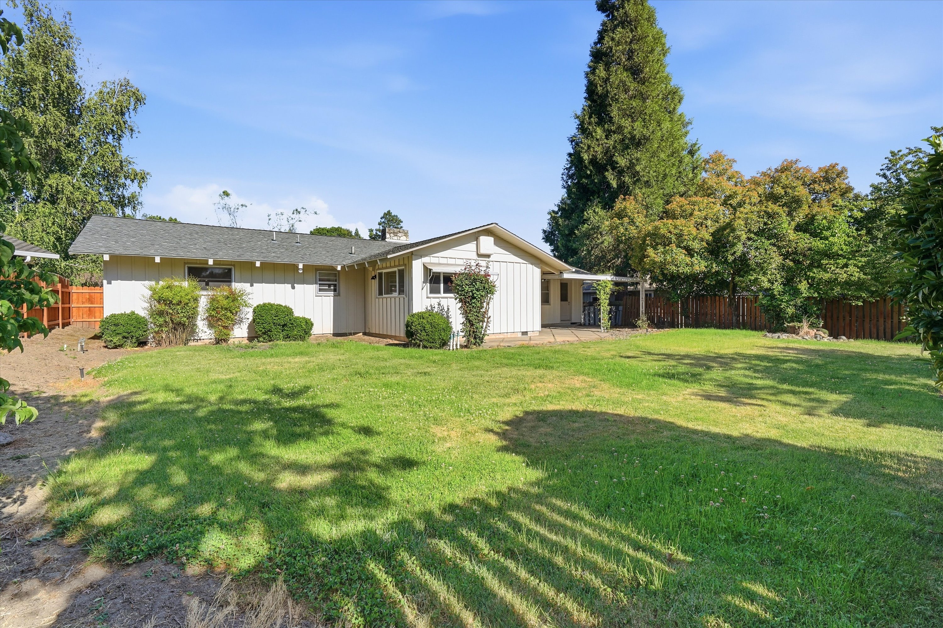 316 Stanley Avenue, view 27