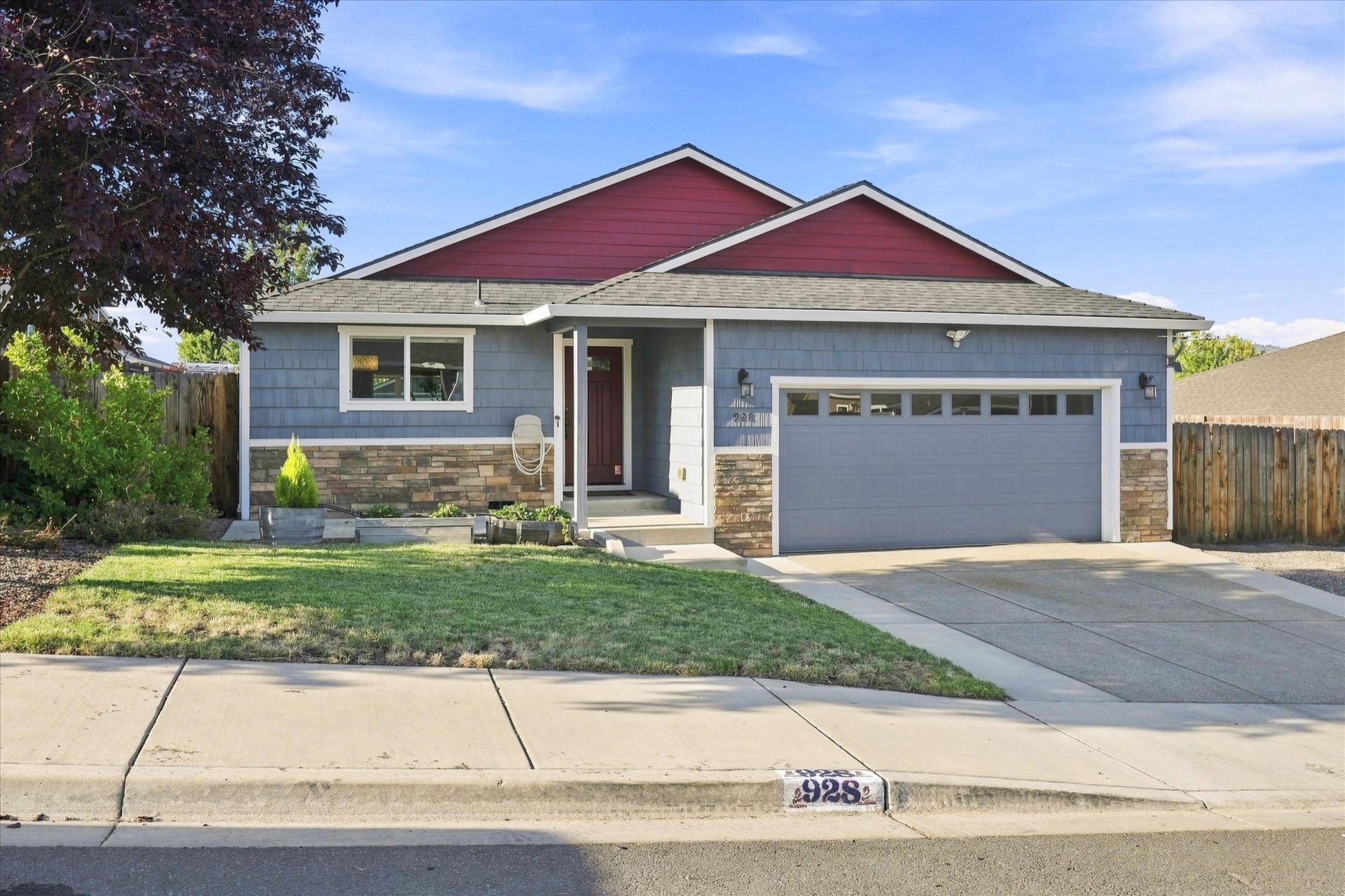 928 Stonewater Drive, view 7
