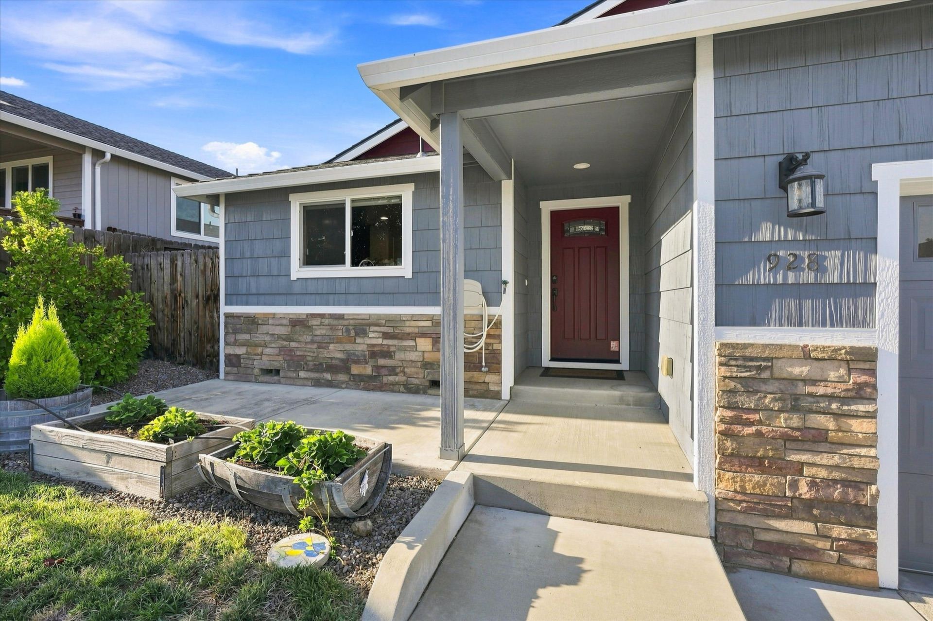 928 Stonewater Drive, view 8