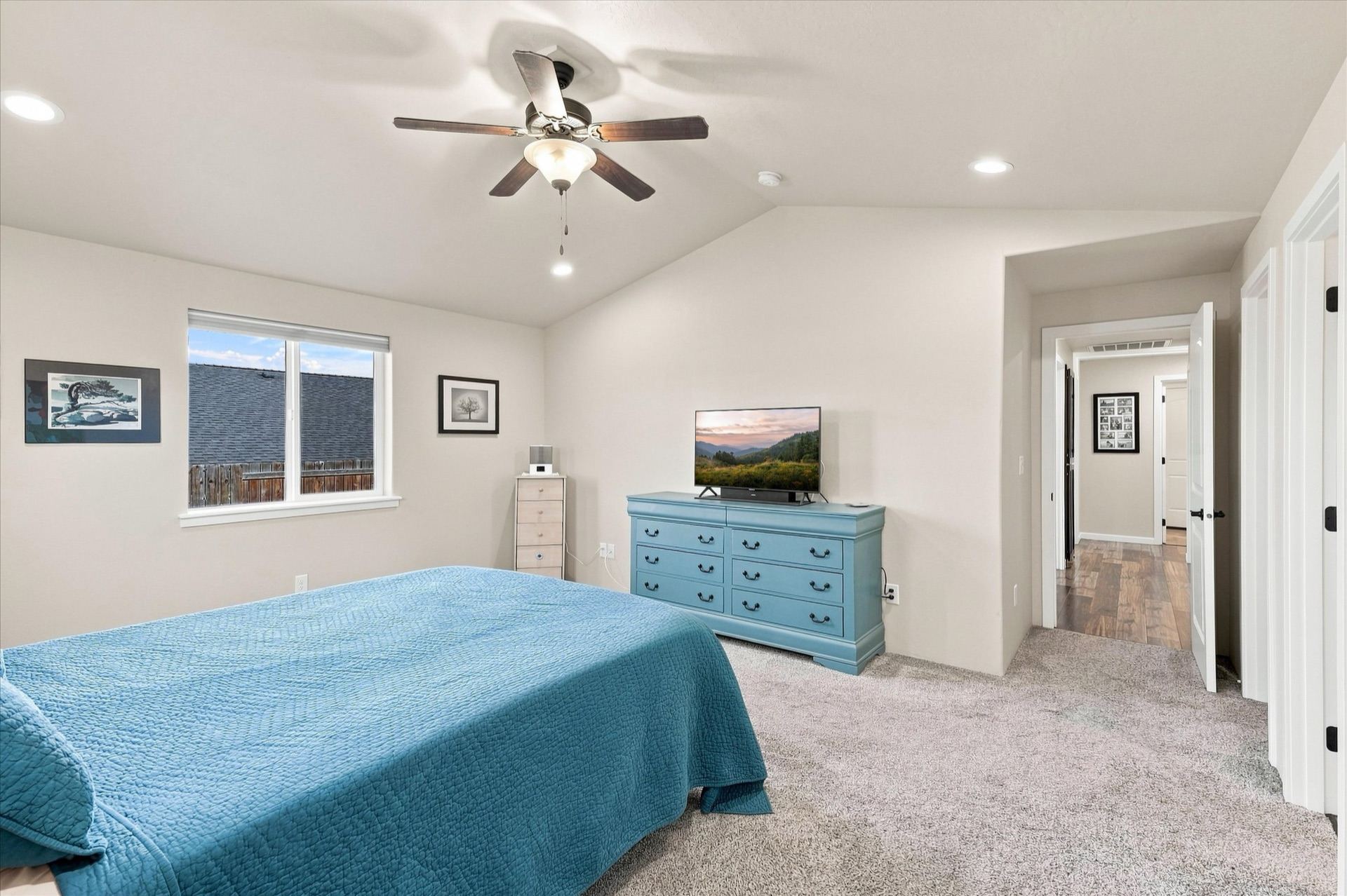 928 Stonewater Drive, view 25